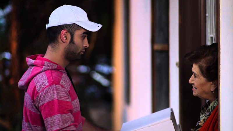 كلمة -الله يساعدها... ما بتساعدها